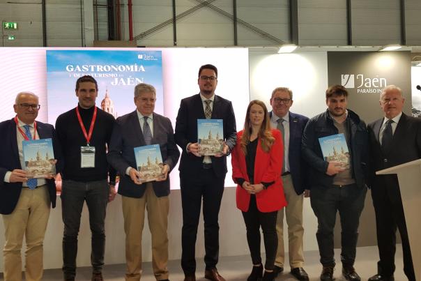 La guía Gastronomía y Oleoturismo en Jaén propone un recorrido por los sabores de la provincia