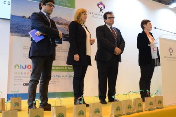 Níjar muestra sus encantos naturales con sus guías de senderos e inmersiones