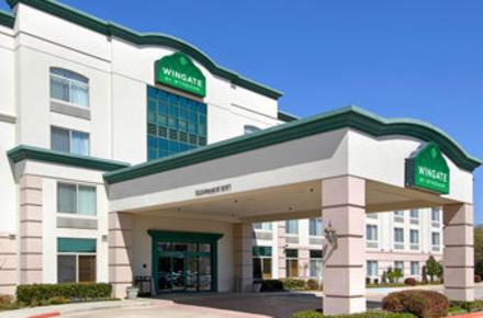 Wingate By Wyndham, Arlington