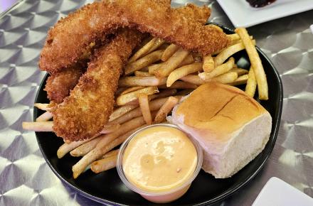 Rocket Bowl - 3 Tenders + Side + Roll + Rocket Sauce