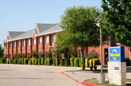 Microtel Inn exterior