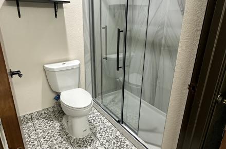 Days Inn Bathroom 1 2023
