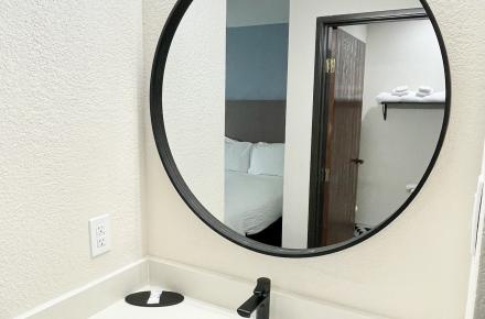 Days Inn Bathroom 3 2023
