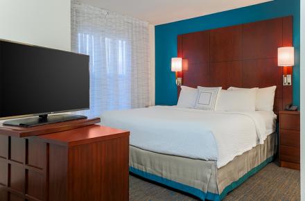 Studio King Suite Bedroom
