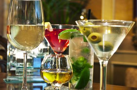 Happy Hour at Van Gogh Bar & Lounge at The Sanford House | Arlington, TX Fine Dining