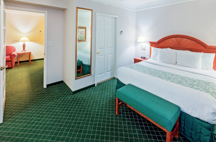 La Quinta Inn & Suites Six Flags Drive Image 2