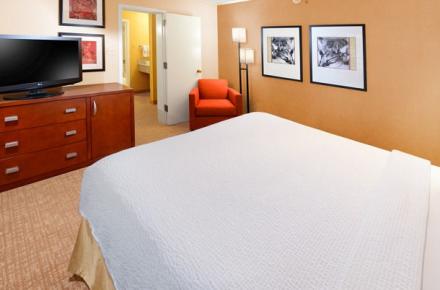 Courtyard By Marriott Arlington Image 4