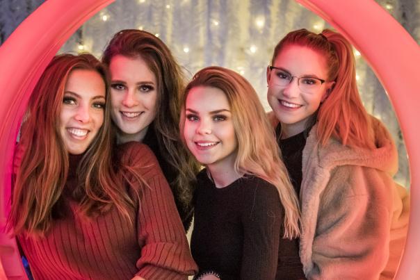Luminova girls