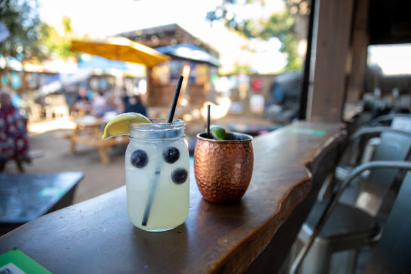 Tipsy Oak drinks on patio