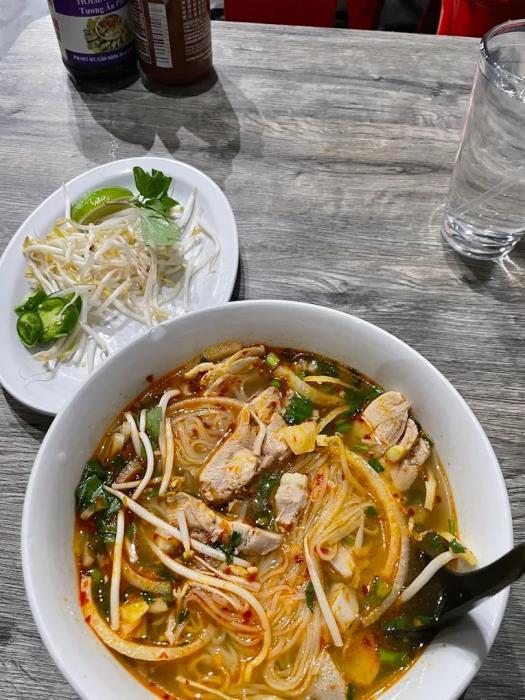 dua_vietnamese_pho_r2e9cg