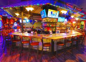 A Dam Good Sports Bar