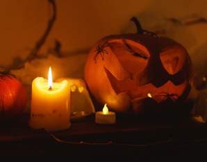 Candlelight: A Haunted Evening of Halloween Classics