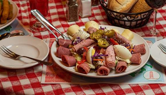 Angelo's Fairmount Tavern