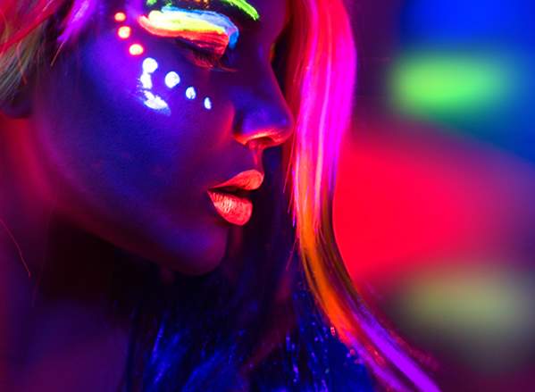 Let’s Glow Pop-Up Bar at Bar One Deal