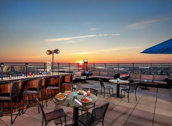 VÜE Rooftop Bar & Lounge at the Claridge Veterans Deal