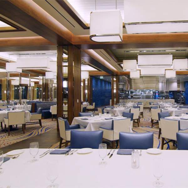 Council Oak Steaks & Seafood Happy Hour