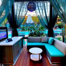 The Pool_Harrahs_01