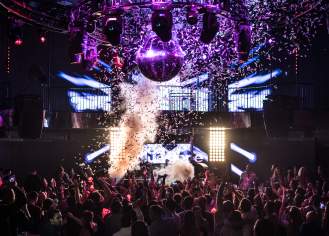 HQ2 Night Club & Beach Club