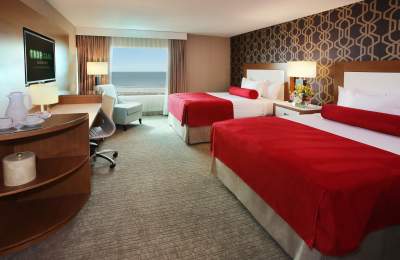 Golden Nugget_Hotel Room_02