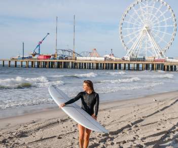 Surfing / Beach