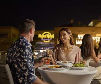 Outdoor Dinning