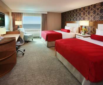 Golden Nugget_Hotel Room_02