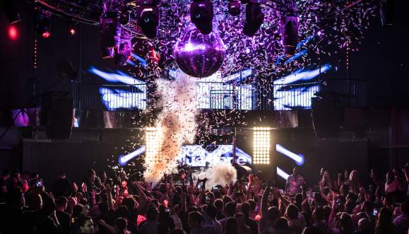 HQ2 Night Club & Beach Club