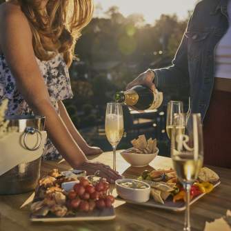 Renault Winery food and drinks