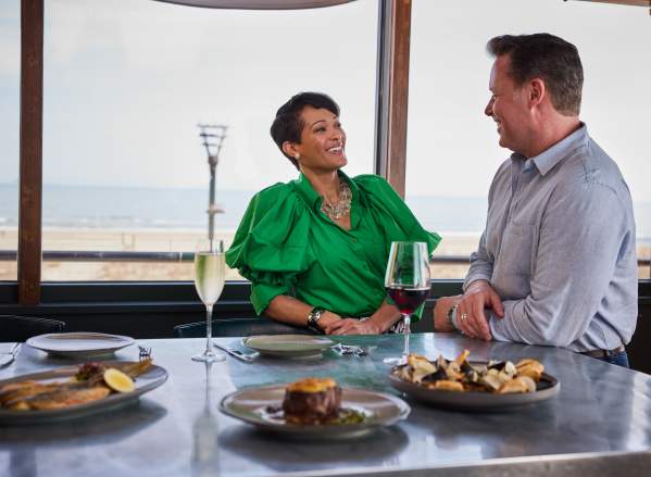 Atlantic City's Top Cheers-Worthy Happy Hours
