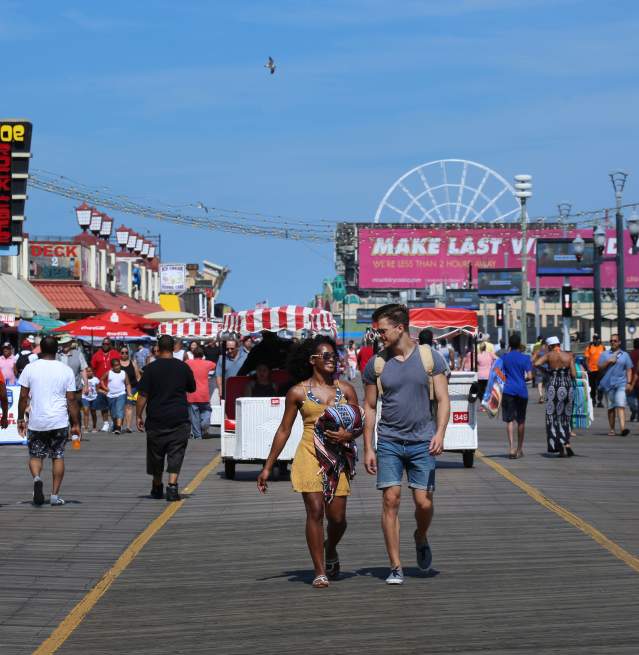 Boardwalk-Couple