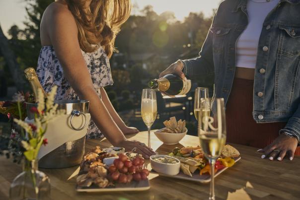 Renault Winery food and drinks