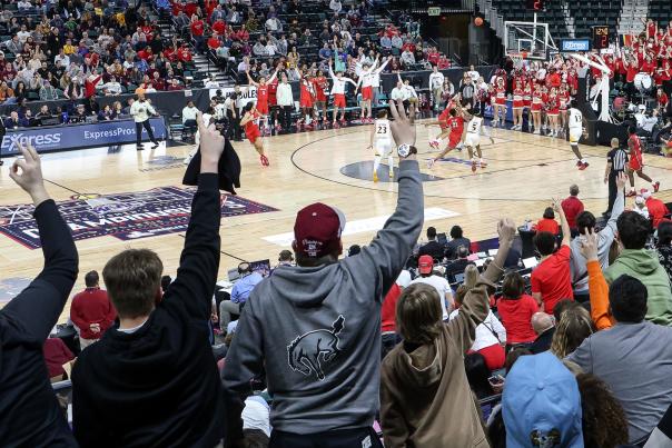 MAAC 2023 fans 1