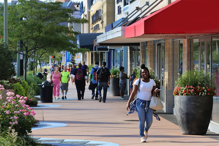 Tanger Outlets