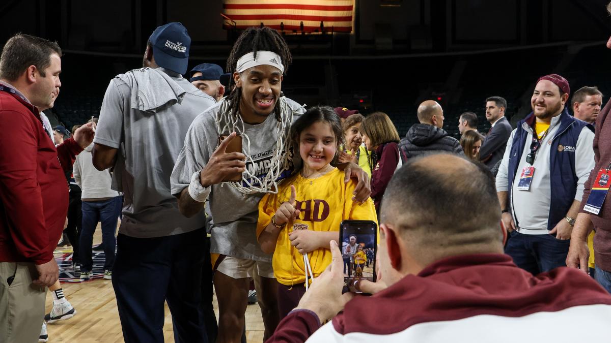 MAAC 2023 fan 2