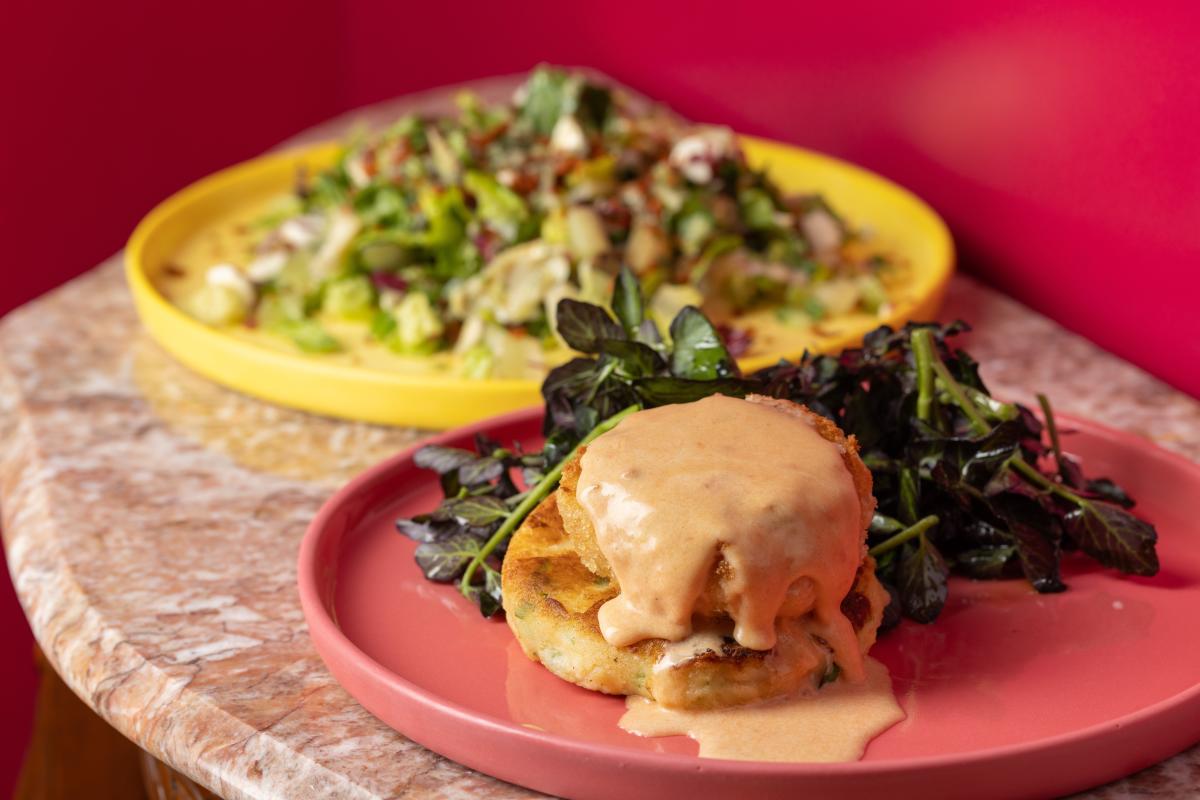 Superfrico AC Crab Cake Benedict