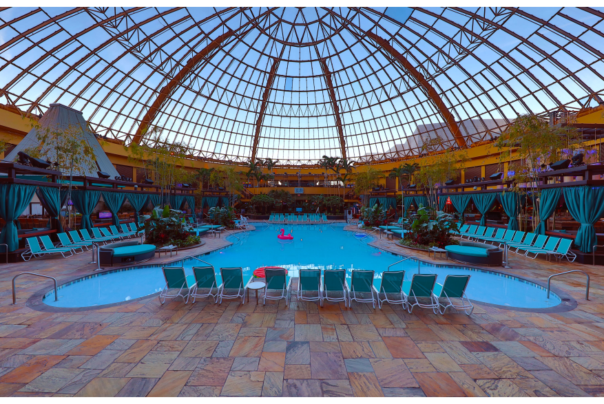 The Pool_Harrahs_02
