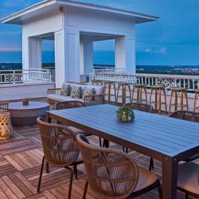 Six South Rooftop Bar