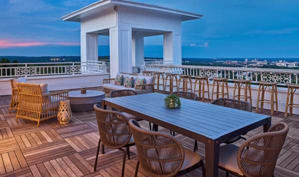 Six South Rooftop Bar