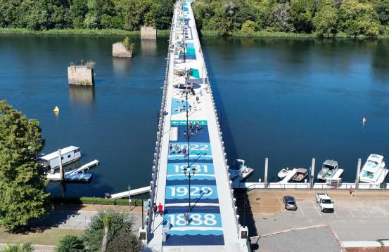 5th Street Freedom Pedestrian Bridge