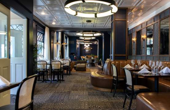 8595 Restaurant & Bar