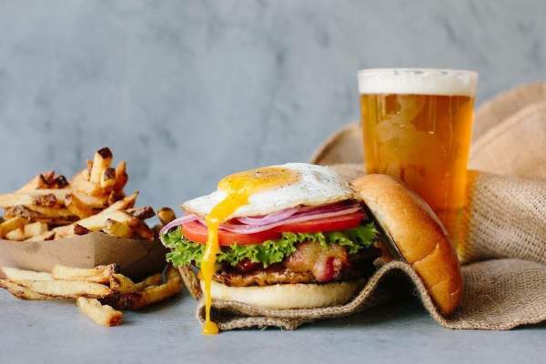 Farmhaus Burger (Downtown)