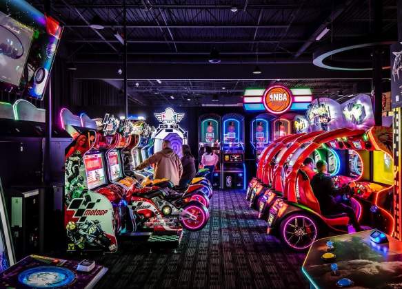Dave & Buster's