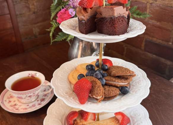 Royal Tea on Reynolds
