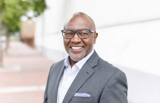 BennishBrown_Headshot2025_FORUSE_aixyyx