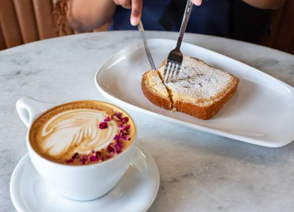 Trellis Coffee | Girl Eating