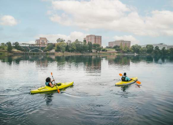 Raysean & Natasha Kayaking On The Savannah River