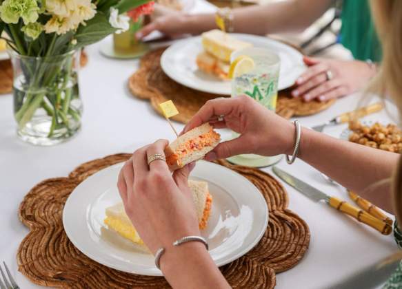 Masters Food - Table & Setting