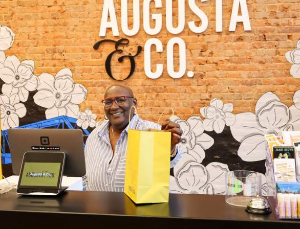 Augusta & Co. Expert