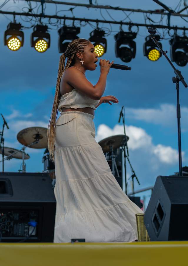 Women Singing at Arts in the Heart Festival 2024