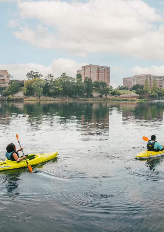 Raysean & Natasha Kayaking On The Savannah River